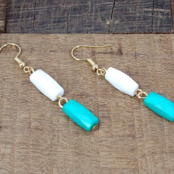 Multi row beaded necklace and earring set with layers of rectangle shap beads - Picture 7 of 9